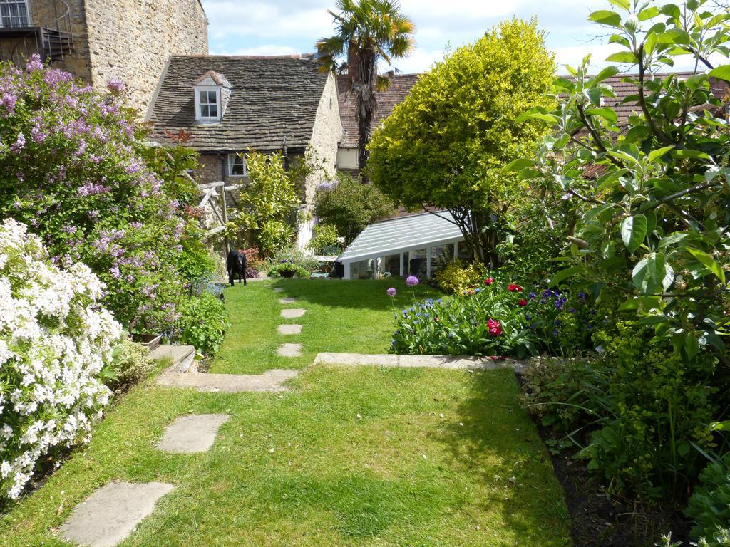 Cumberland House Bed & Breakfast Sherborne  Exterior photo